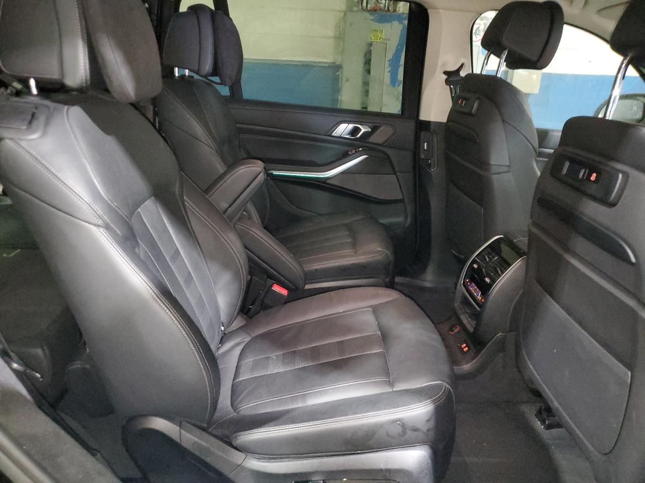 2019 BMW X7 - Image 11