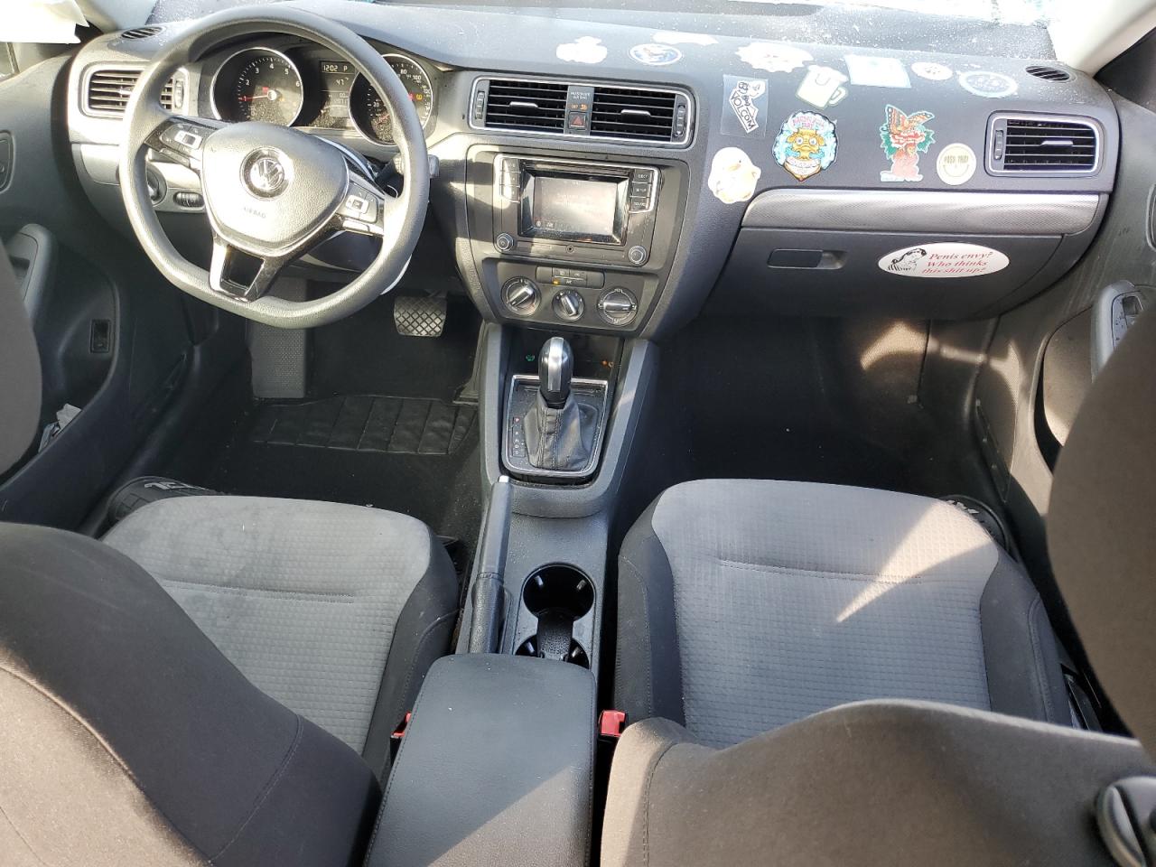 2017 Volkswagen Jetta - Image 8