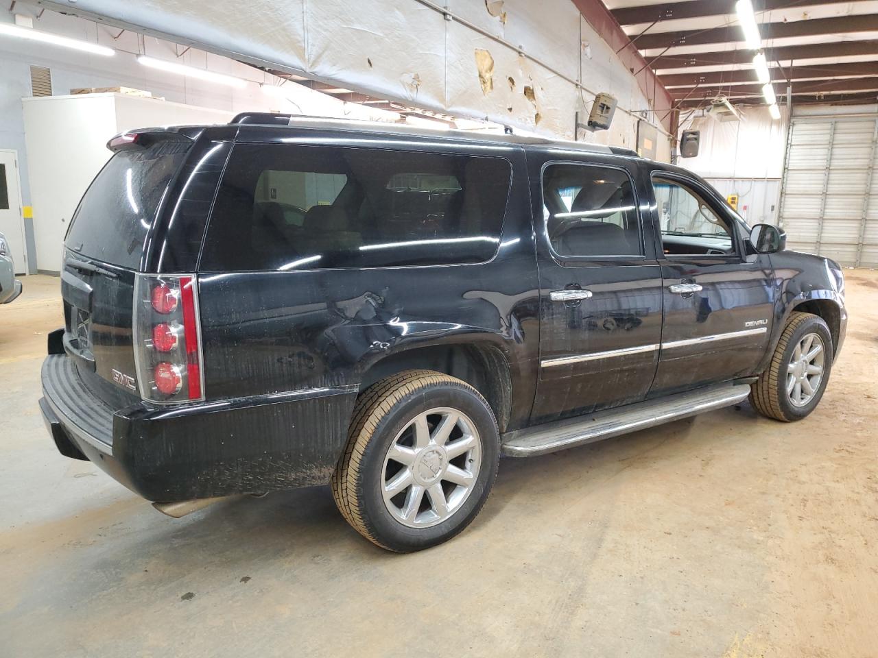 2012 GMC Yukon - Image 3