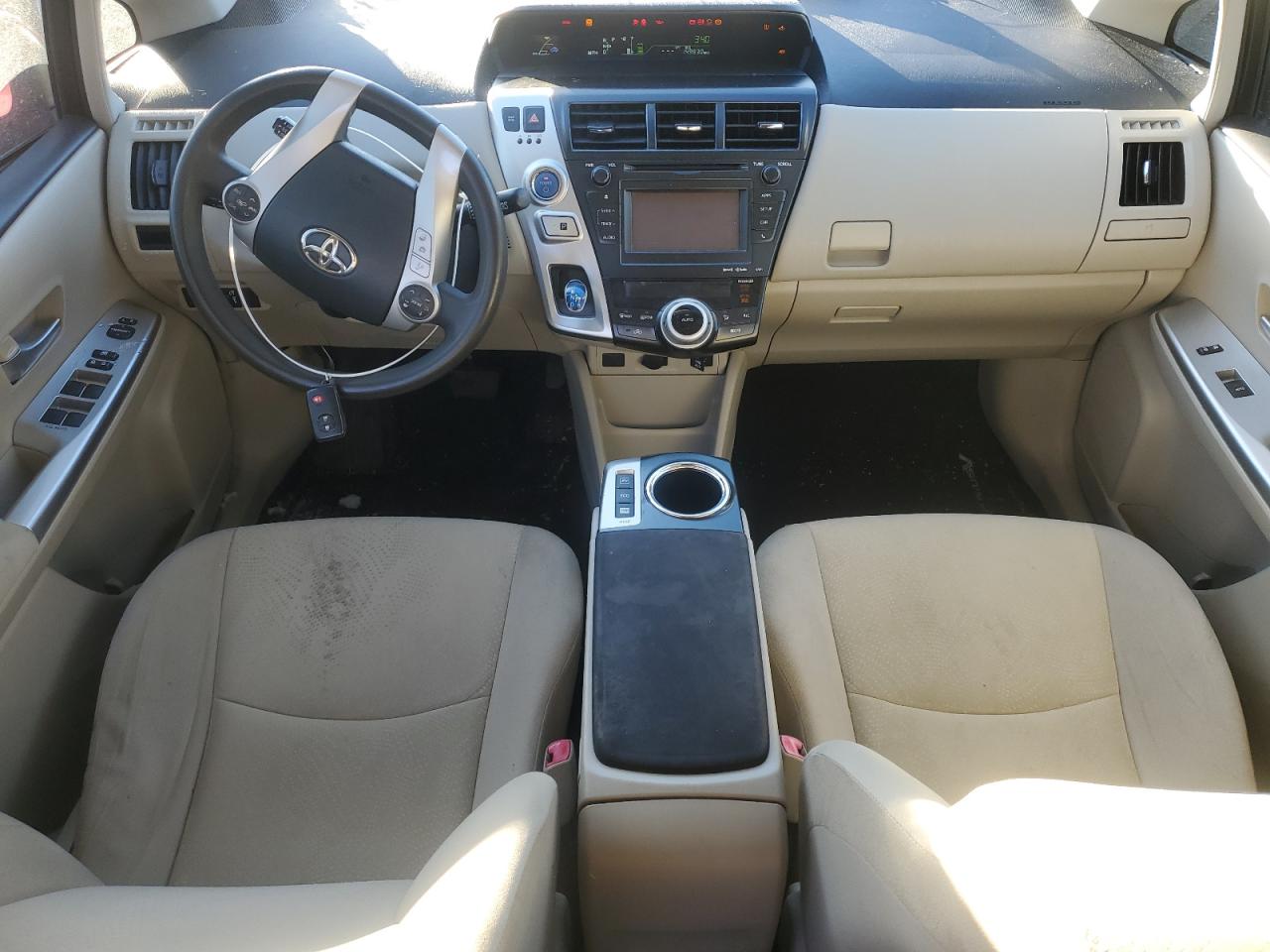 2012 Toyota Prius - Image 8
