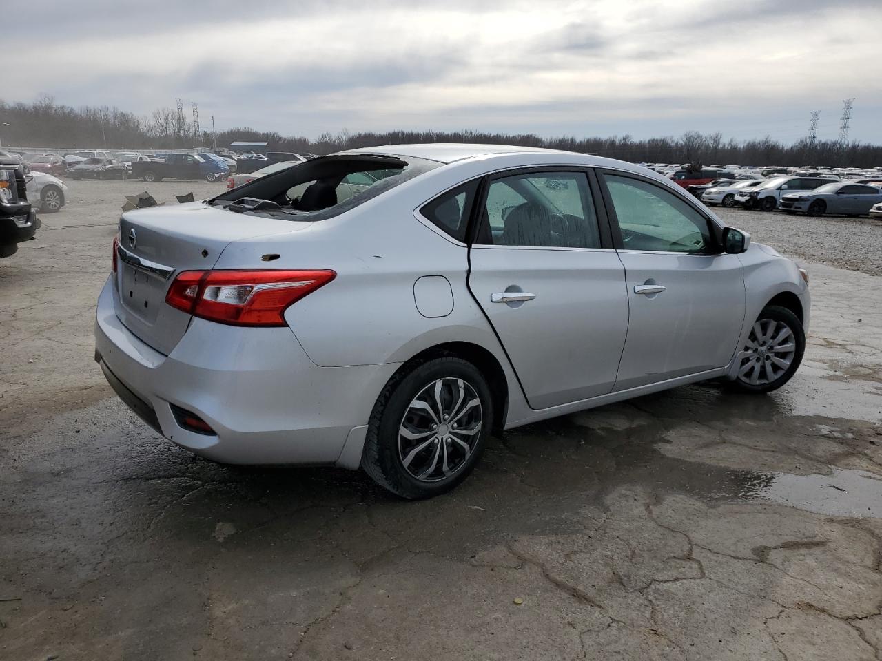 2018 Nissan Sentra - Image 3