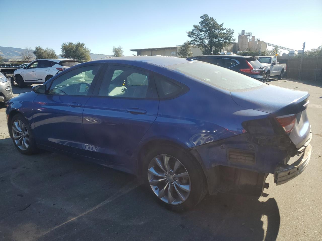 2015 Chrysler 200 - Image 2