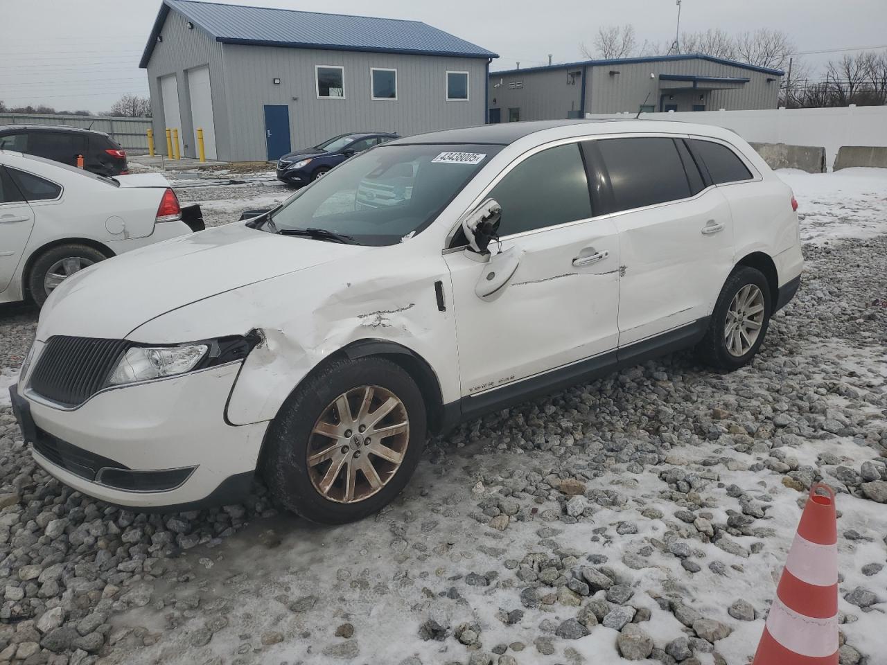 2016 Lincoln MKT - Image 1