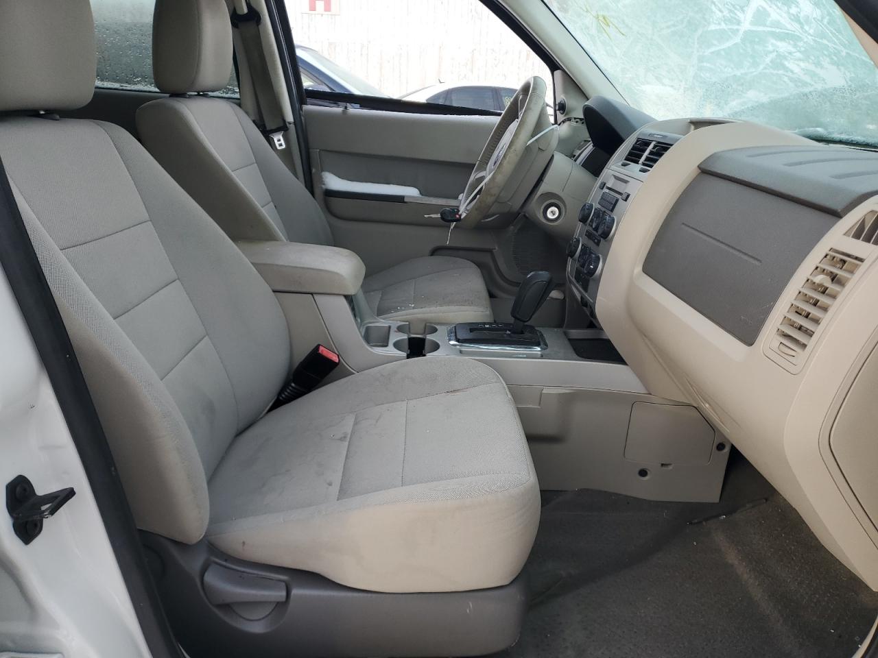 2010 Ford Escape - Image 7