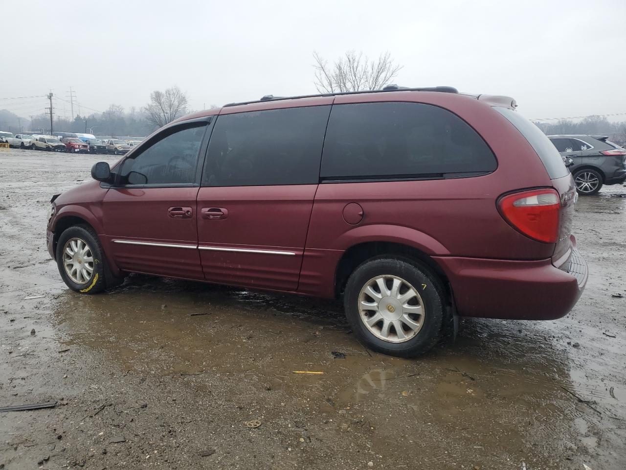 2002 Chrysler Town & Country - Image 2