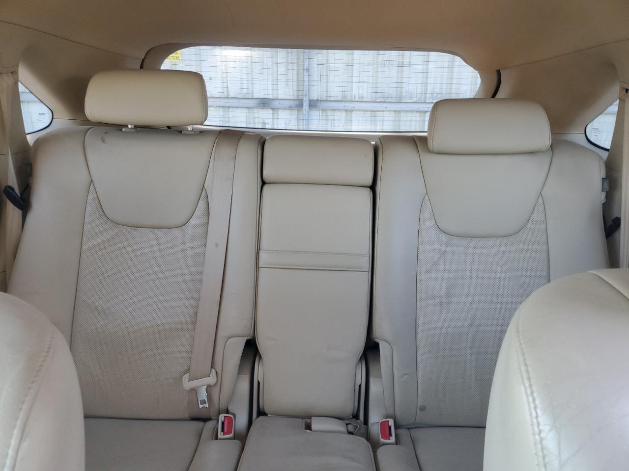2010 Lexus RX - Image 10