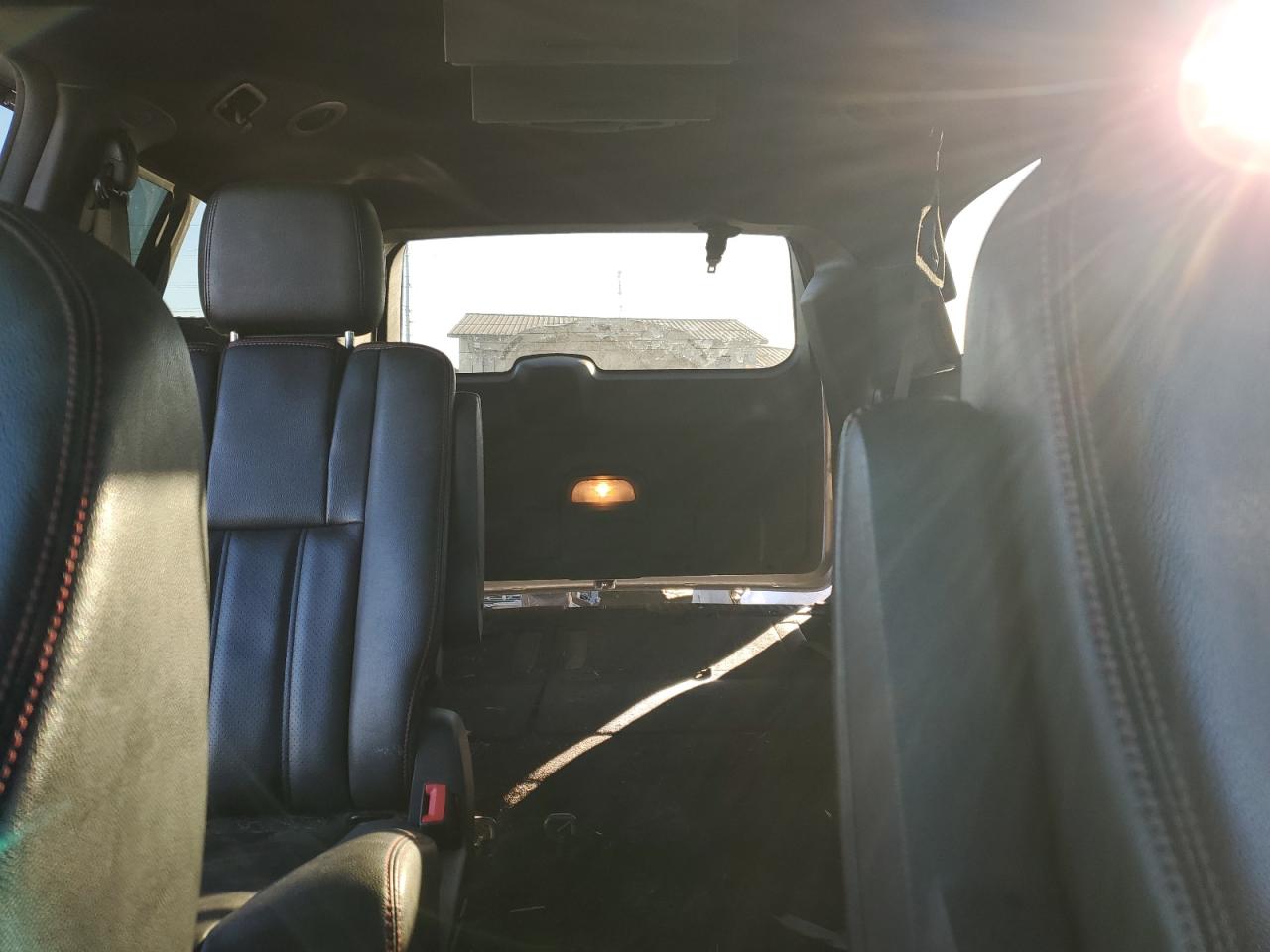 2019 Dodge Caravan - Image 10