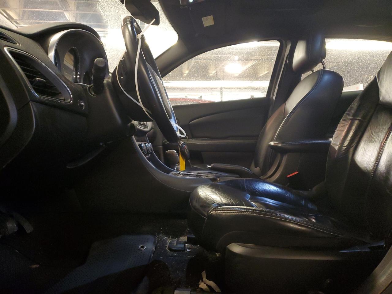2013 Chrysler 200 - Image 7