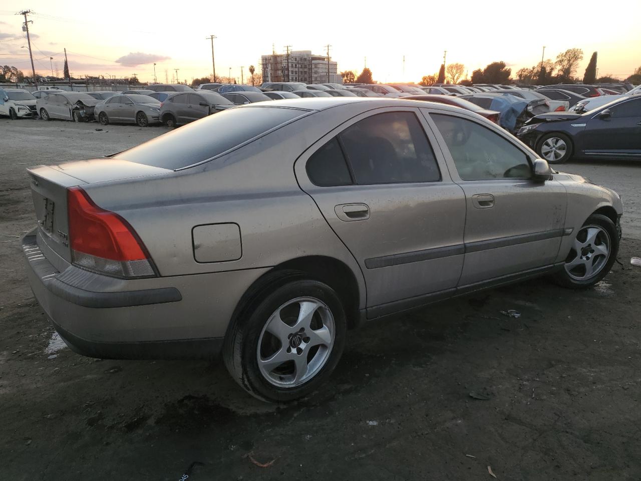 2001 Volvo S60 - Image 3