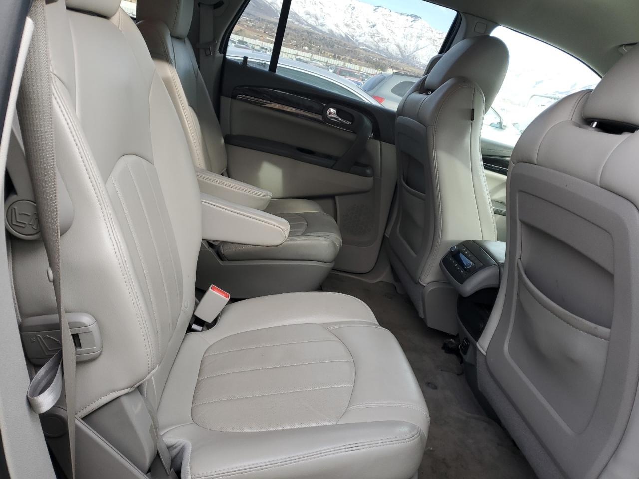 2015 Buick Enclave - Image 11