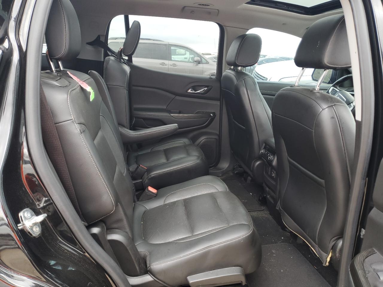 2019 GMC Acadia - Image 11