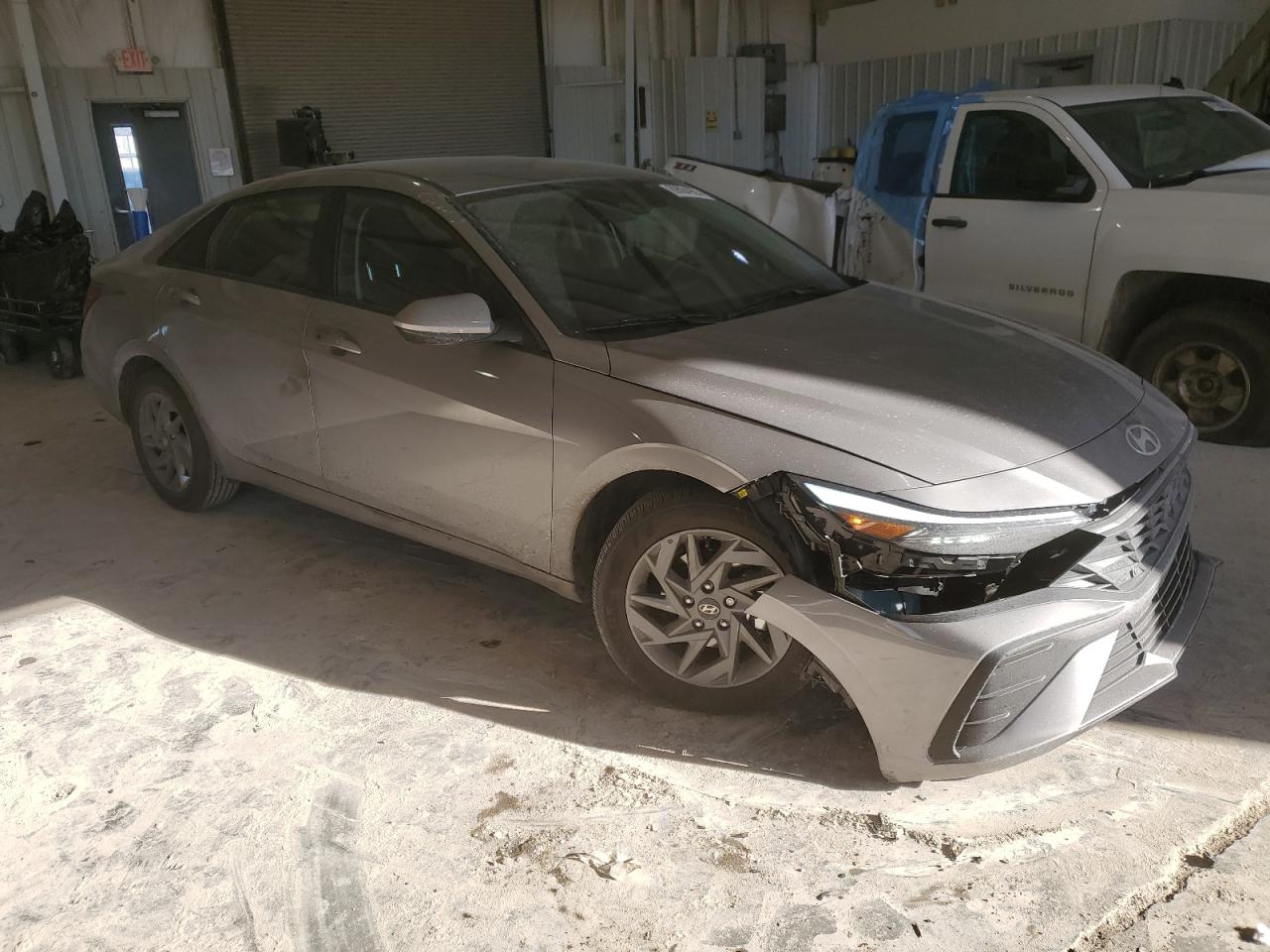2024 Hyundai Elantra - Image 4