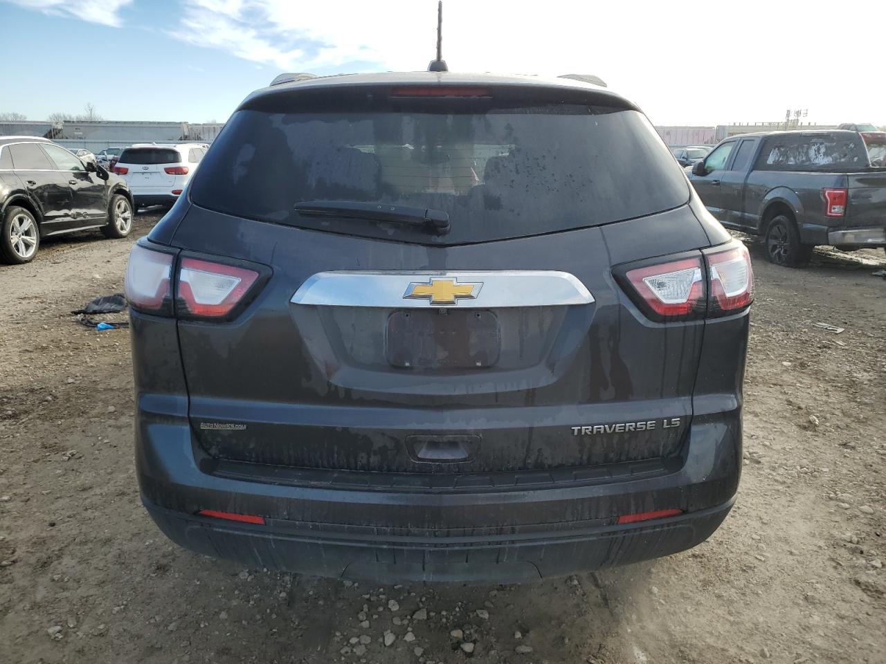 2016 Chevrolet Traverse Ls VIN: 1GNKRFKD6GJ217940 Lot: 42938575