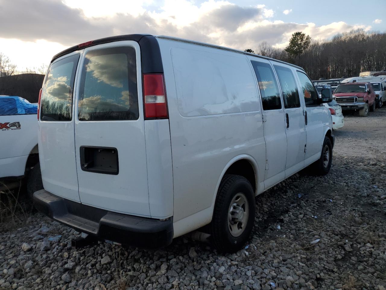 2016 Chevrolet Express - Image 3