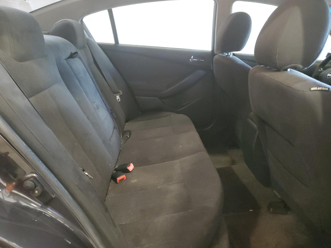 2010 Nissan Altima - Image 10