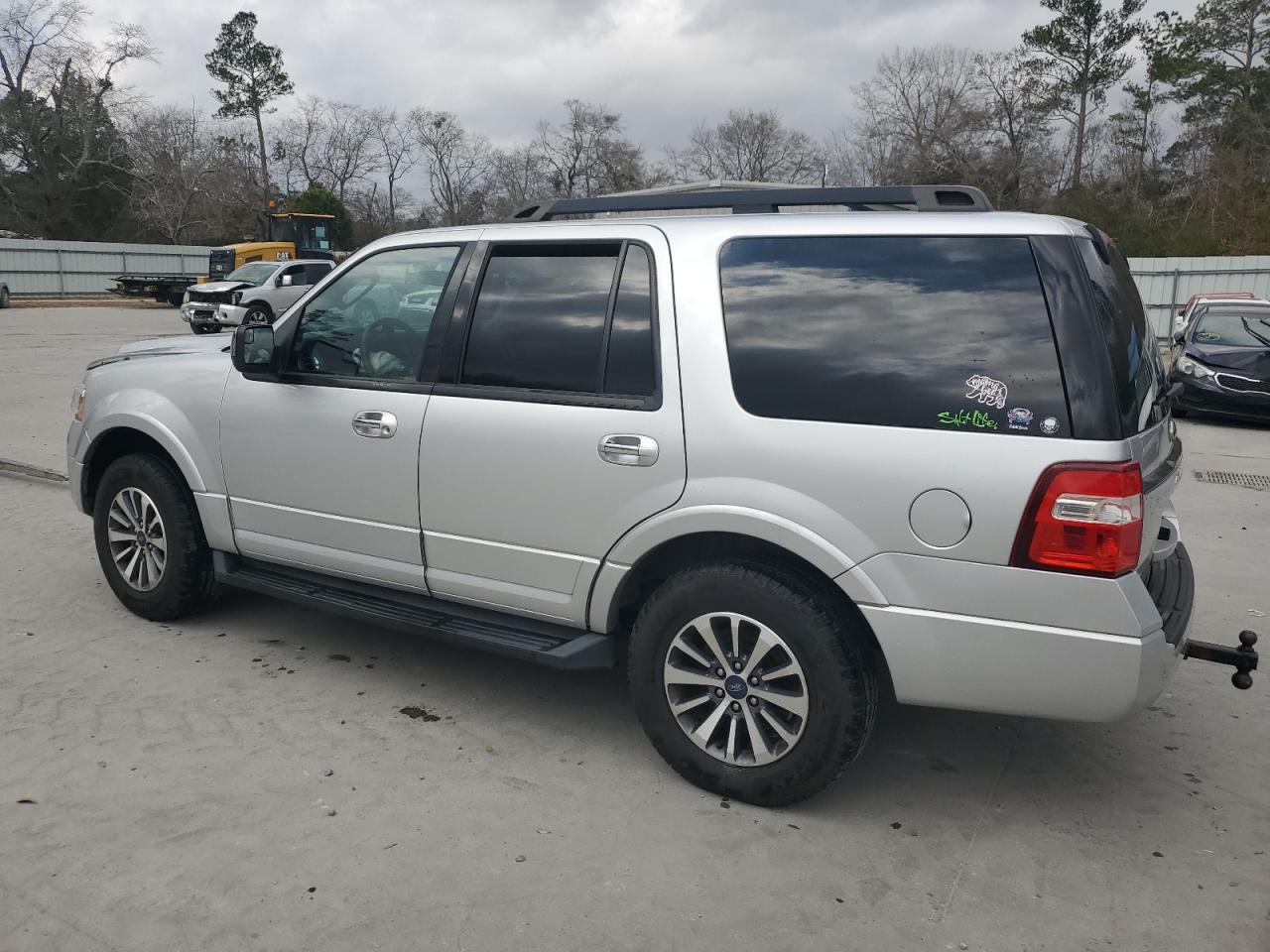 2017 Ford Expedition - Image 2