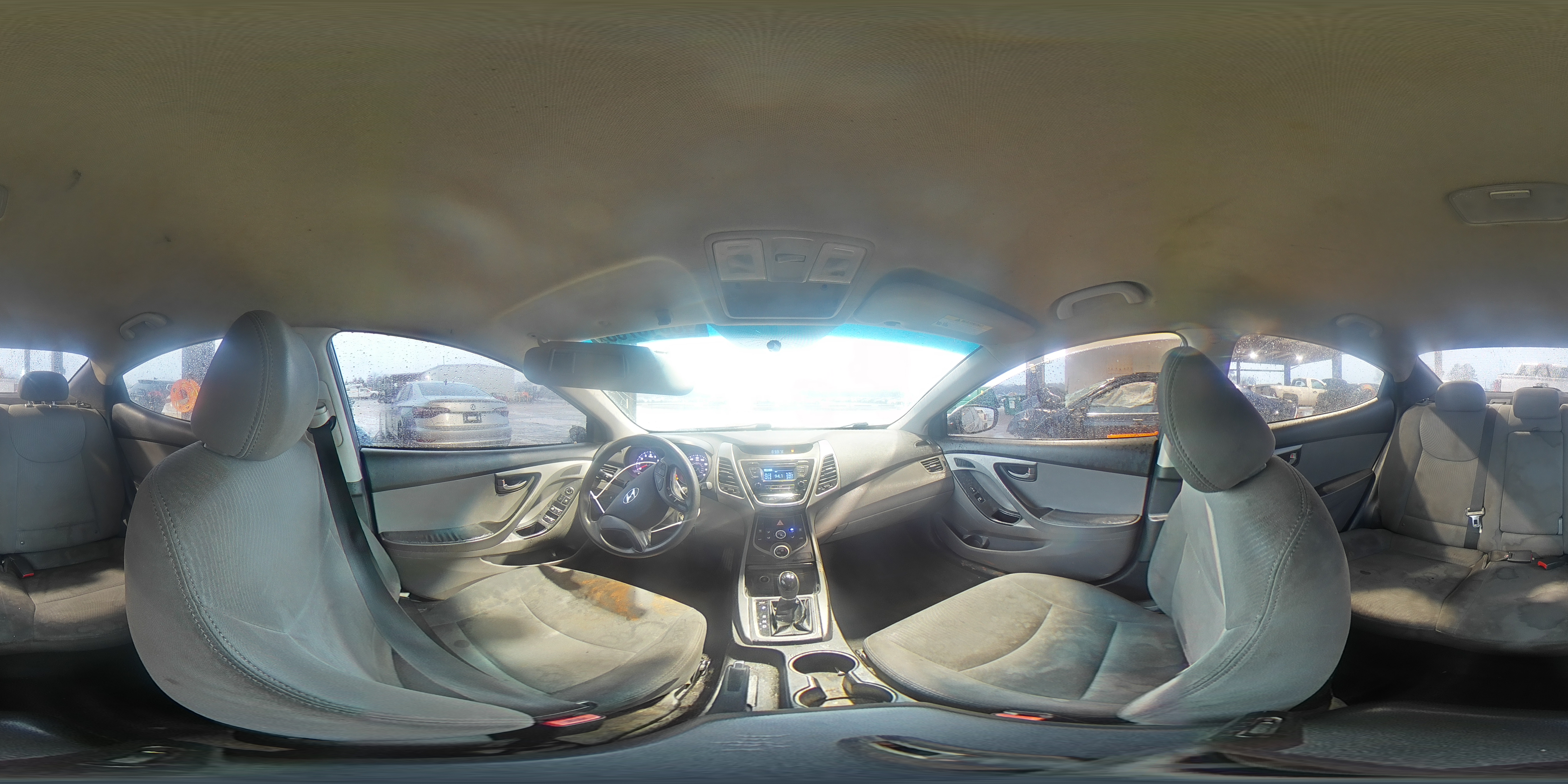 2015 Hyundai Elantra - Image 14