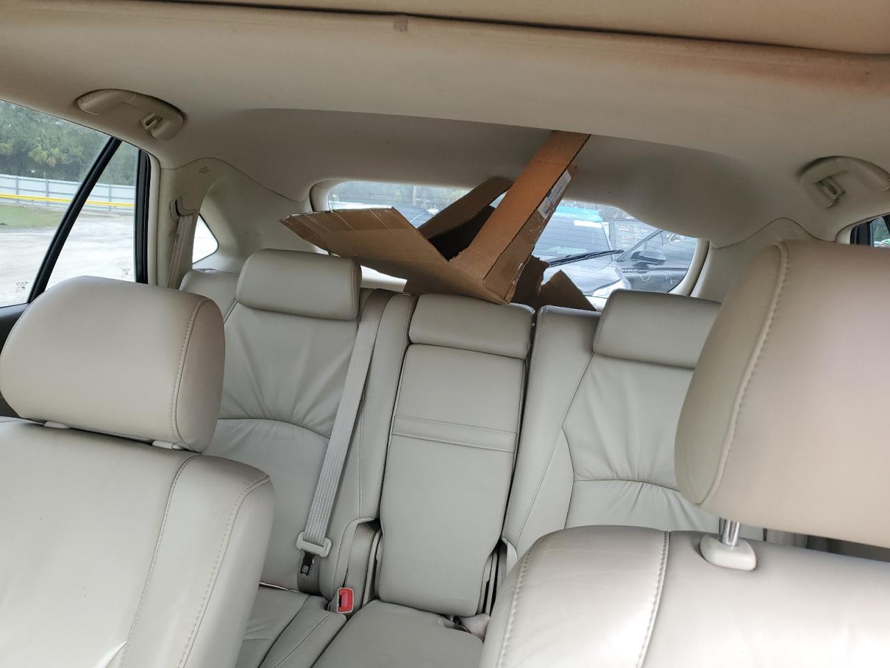 2005 Lexus RX - Image 10