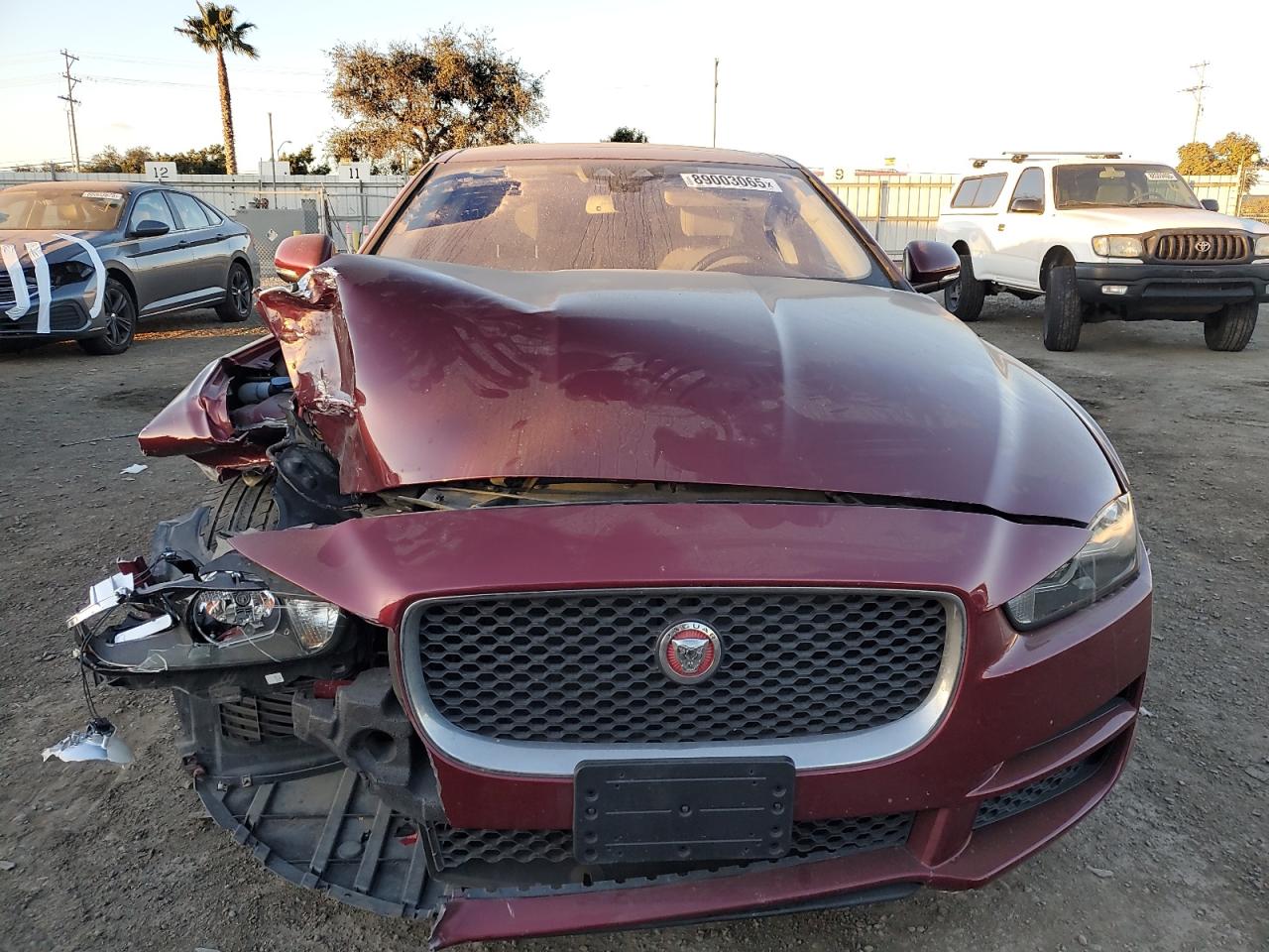 2017 Jaguar XE - Image 5