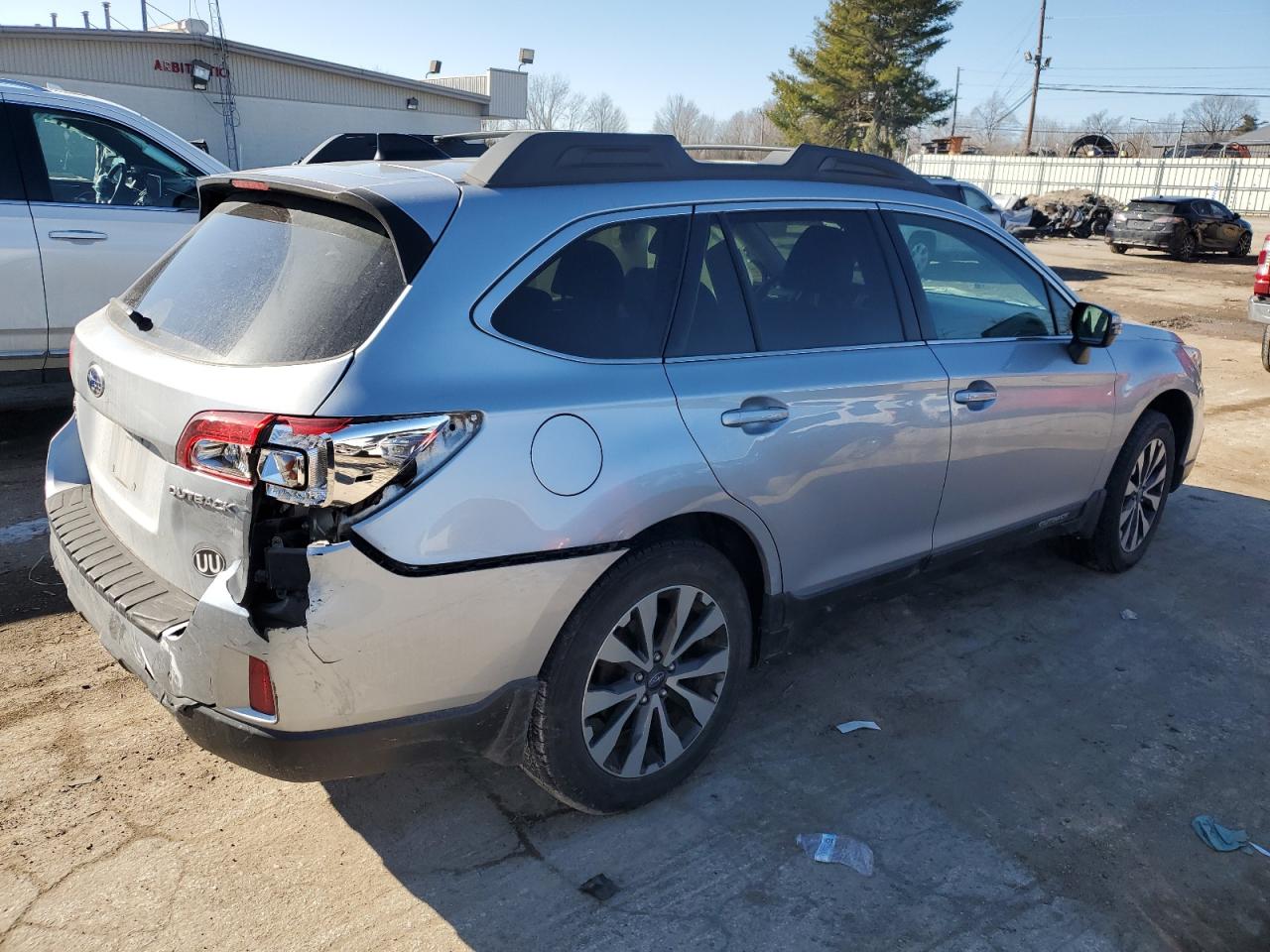 2016 Subaru Outback - Image 3