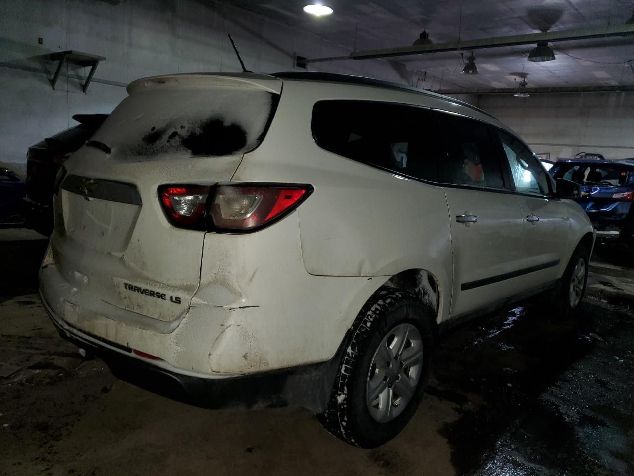 2015 Chevrolet Traverse - Image 3