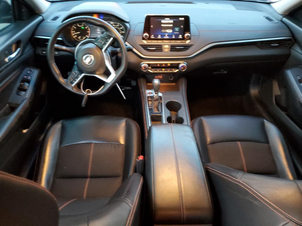 2019 Nissan Altima - Image 8