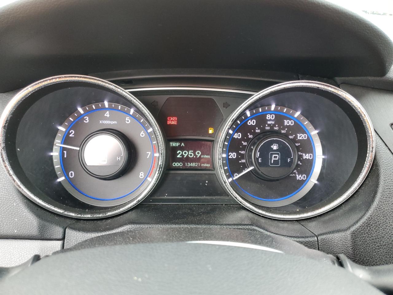 2014 Hyundai Sonata - Image 9