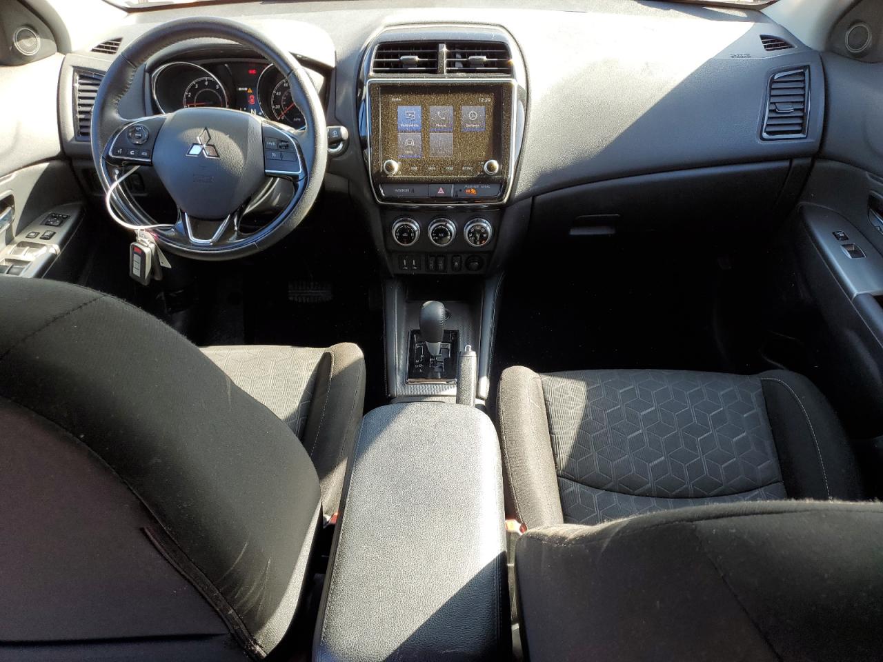 2021 Mitsubishi Outlander - Image 8