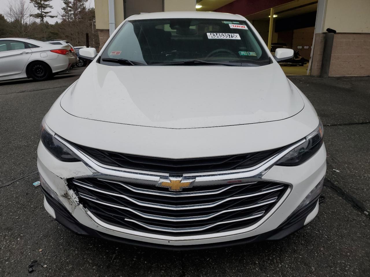 2023 Chevrolet Malibu - Image 5