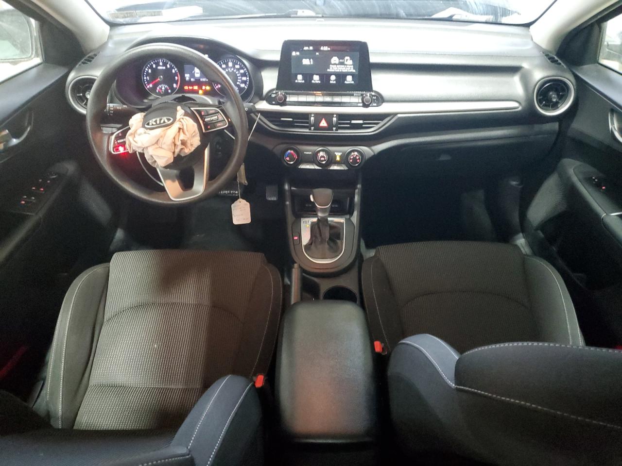 2021 Kia Forte - Image 8