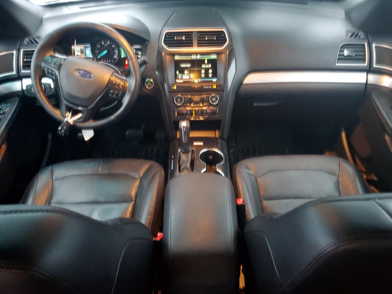 2016 Ford Explorer - Image 8