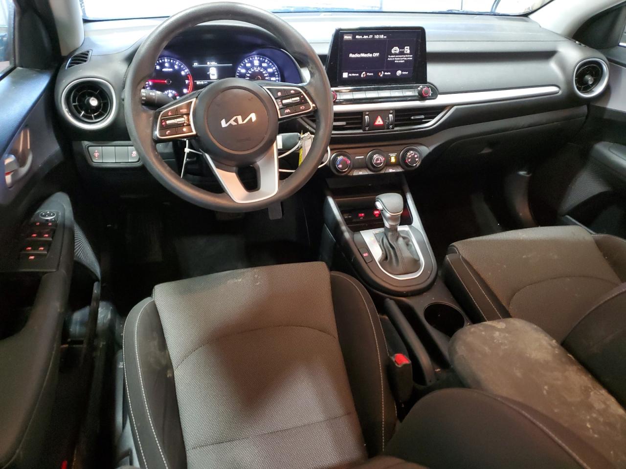 2024 Kia Forte - Image 8
