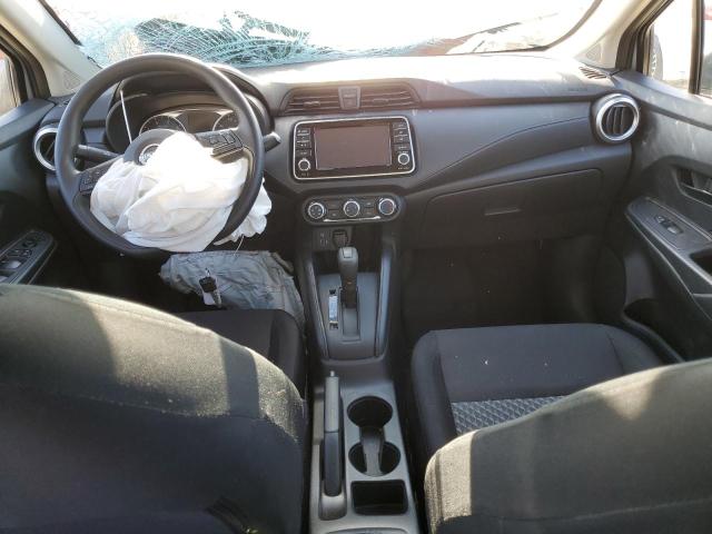  NISSAN VERSA 2024 Сріблястий