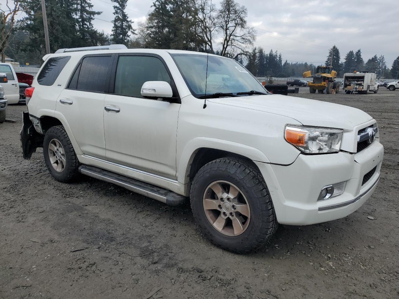 2013 Toyota 4Runner - Image 4
