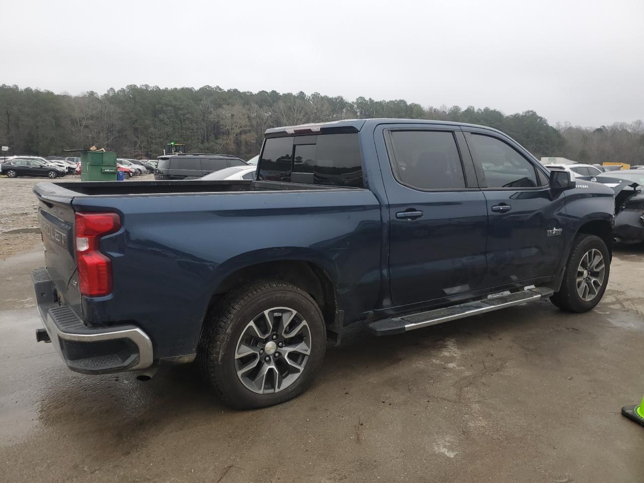 2020 Chevrolet Silverado - Image 3