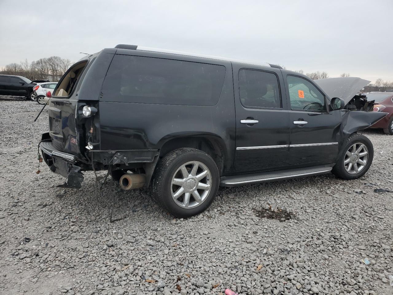 2011 GMC Yukon - Image 3