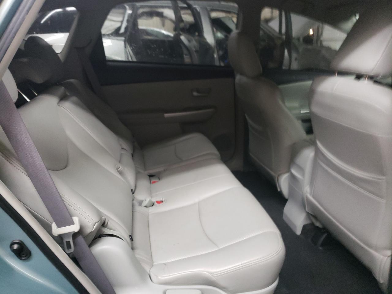 2014 Toyota Prius - Image 10