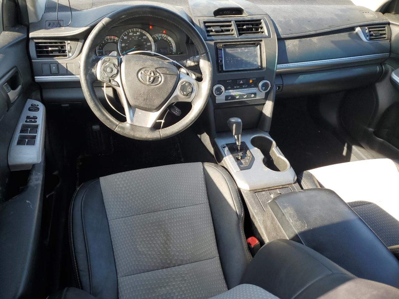2014 Toyota Camry - Image 8