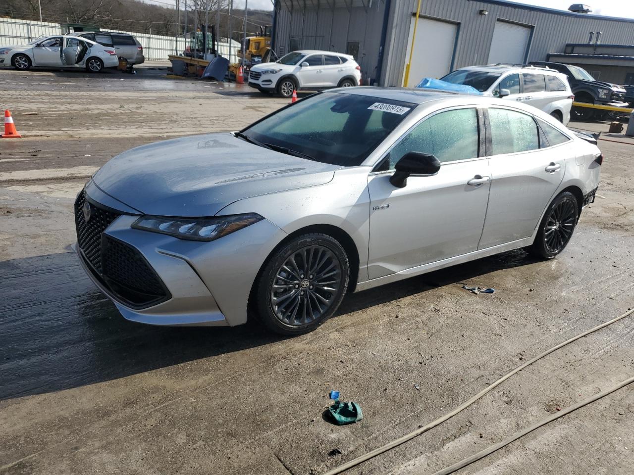 2020 Toyota Avalon - Image 1