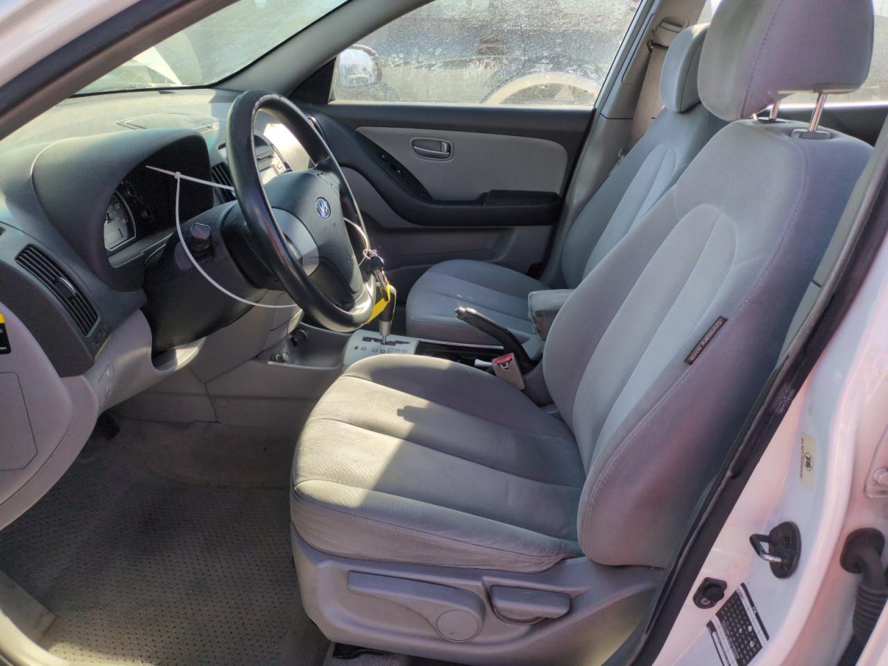 2007 Hyundai Elantra - Image 7