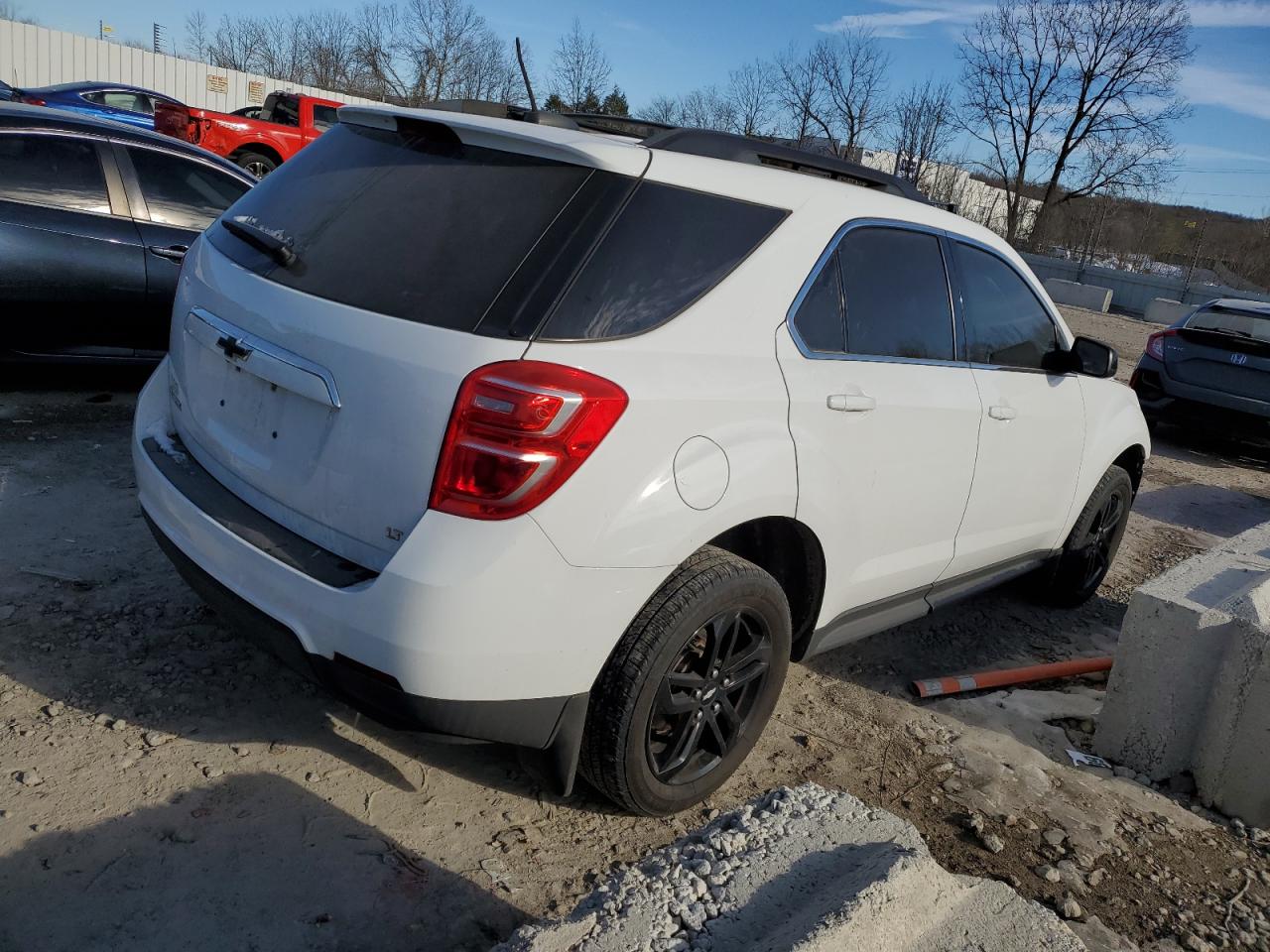 2017 Chevrolet Equinox - Image 3