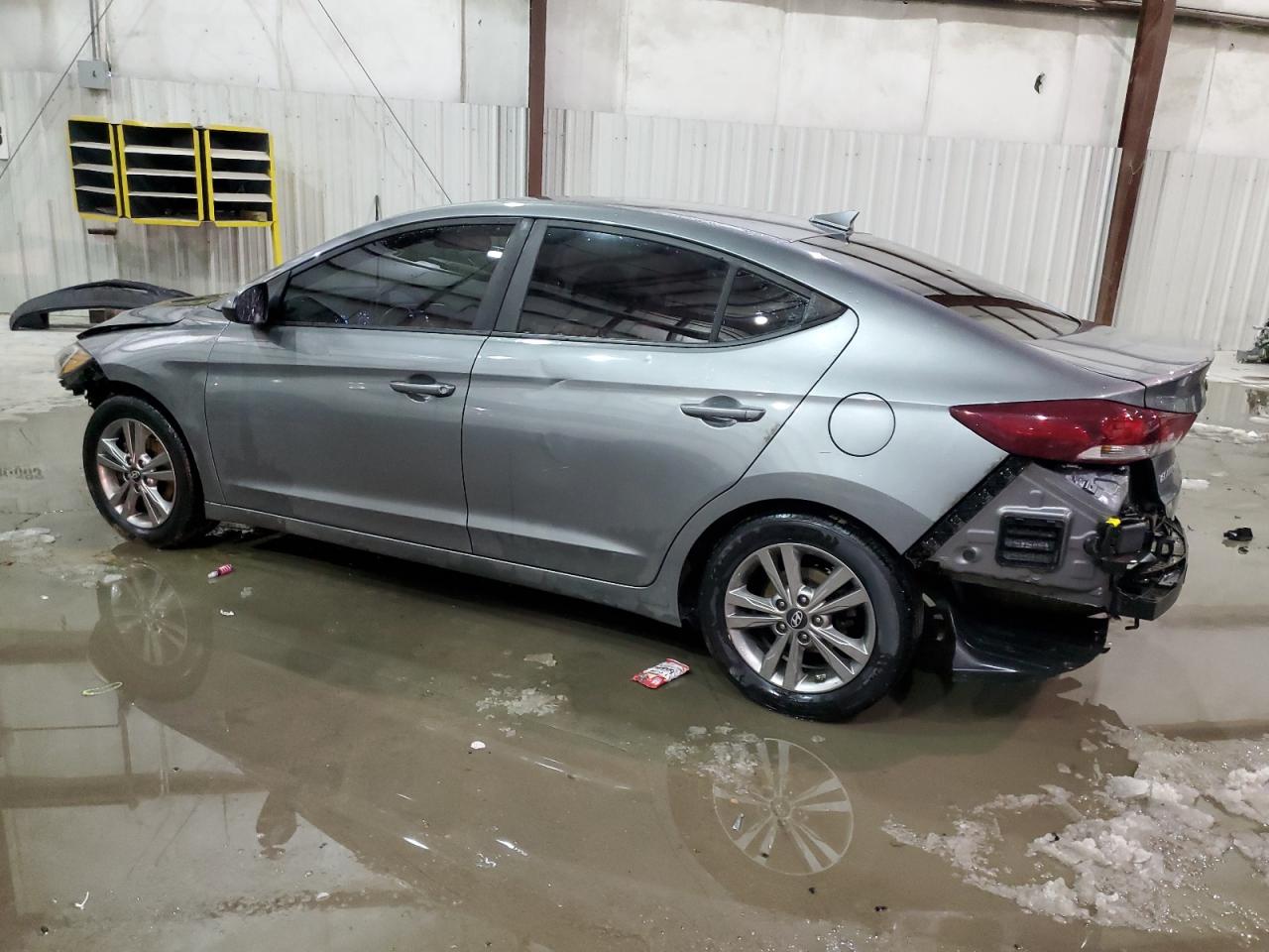 2018 Hyundai Elantra - Image 2
