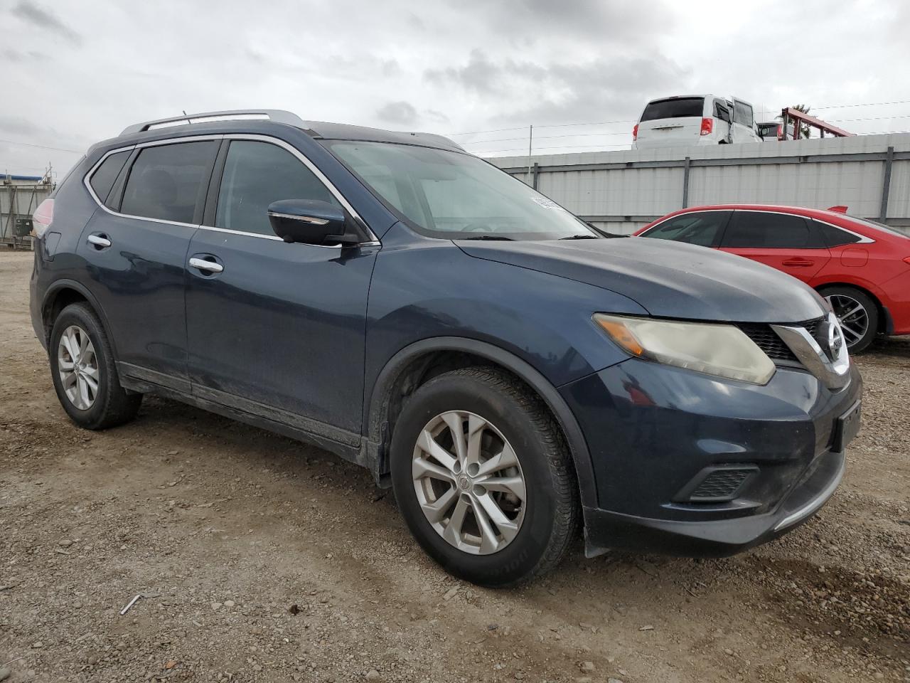 2015 Nissan Rogue - Image 4