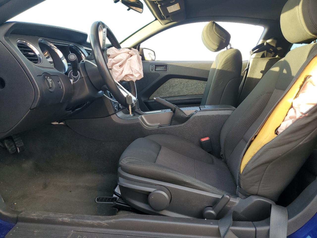 2013 Ford Mustang - Image 7