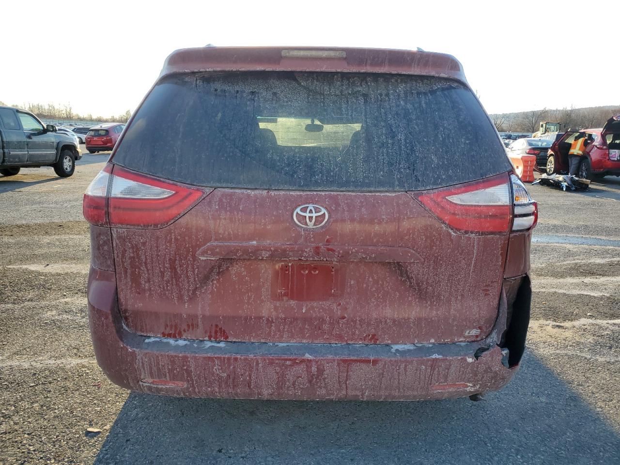 2015 Toyota Sienna - Image 6