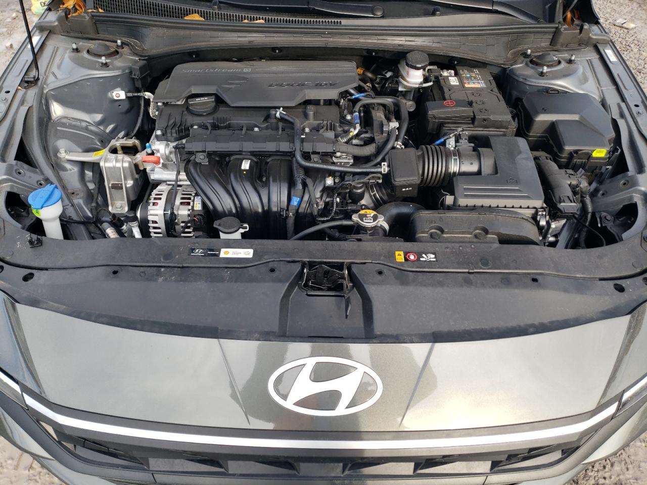 2024 Hyundai Elantra - Image 11