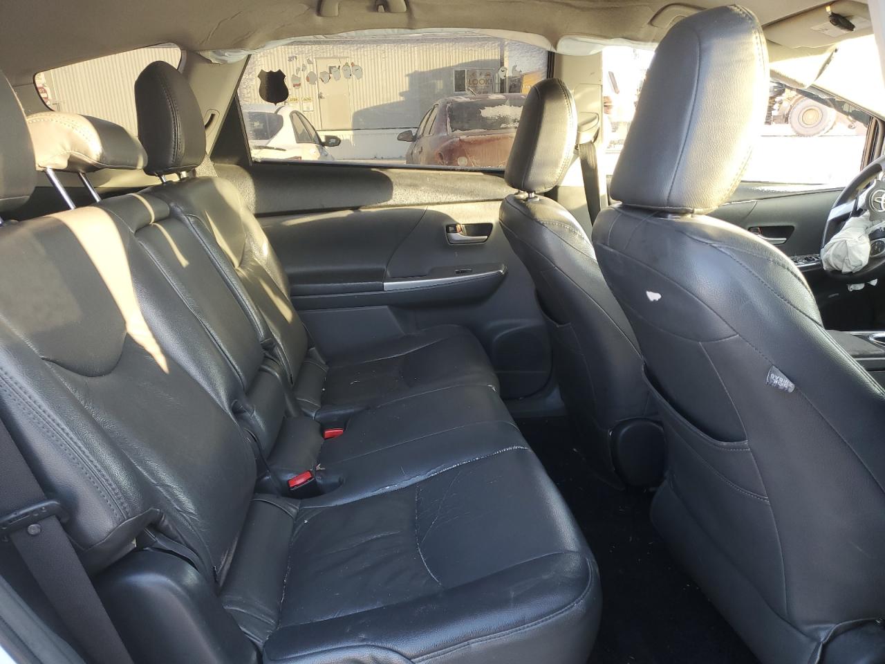 2012 Toyota Prius - Image 10