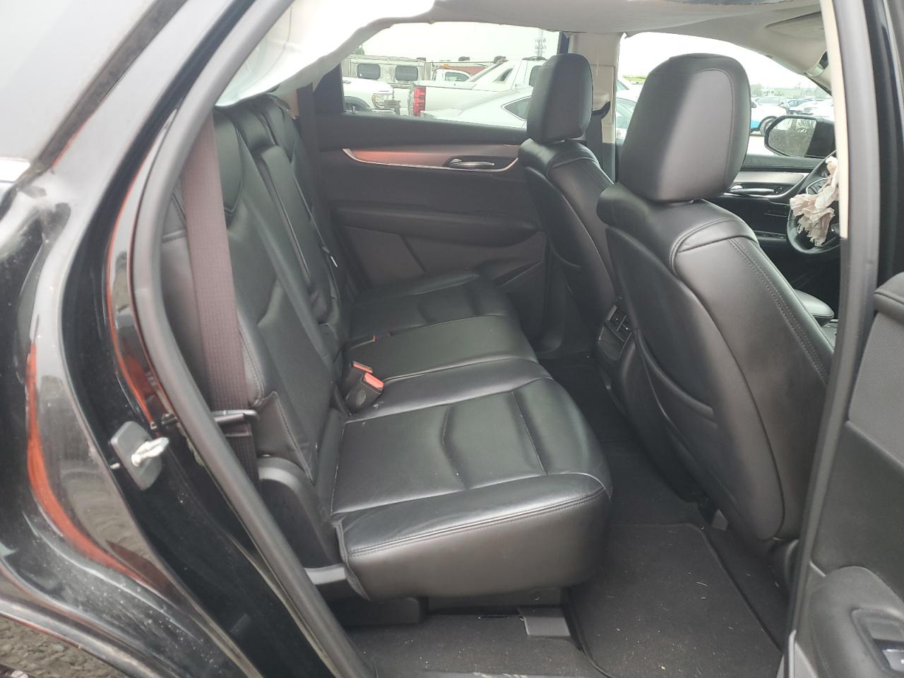 2017 Cadillac XT5 - Image 11