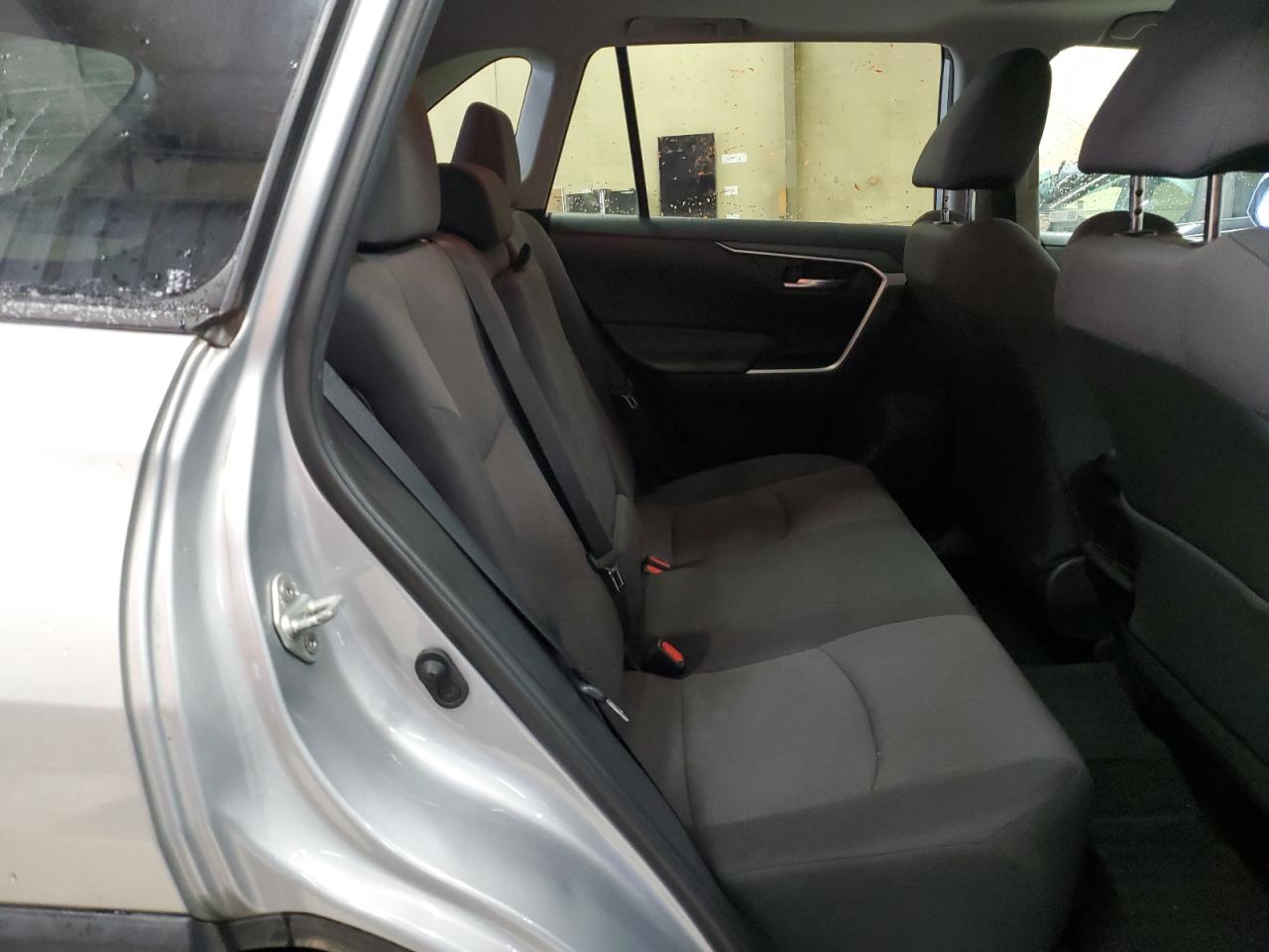 2019 Toyota RAV 4 - Image 12