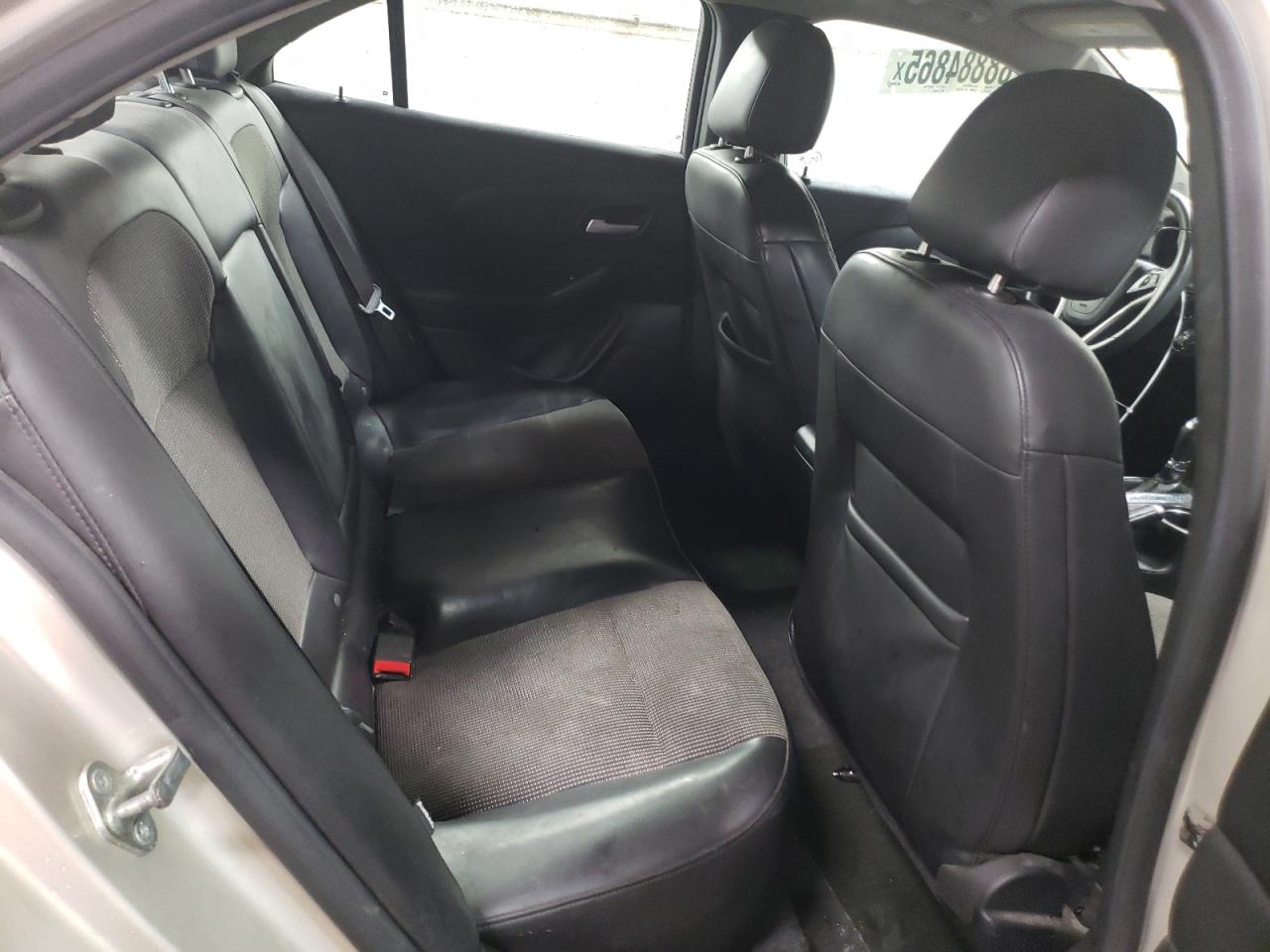 2014 Chevrolet Malibu - Image 10